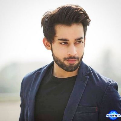 Photo of Abbas Khan at a show