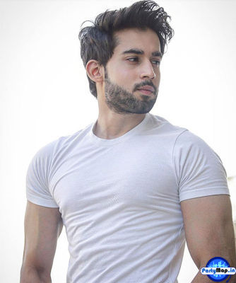 Photo of Abbas Khan at a concert