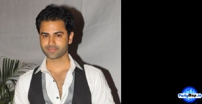 Photo of Ather Habib at a show