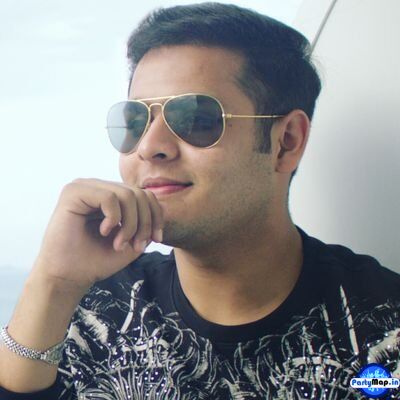 Photo of Dev Joshi at a concert