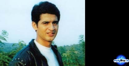 Photo of Hiten Tejwani at a show