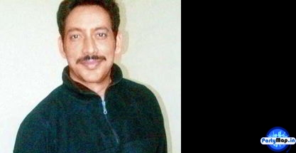 Photo of Hrishikesh Pandey at a show