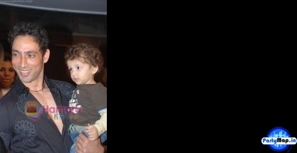 Photo of Hrishikesh Pandey at a concert