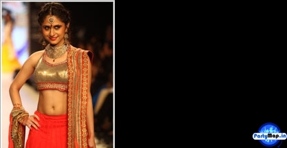 Photo of Hunar Hali at an appearance