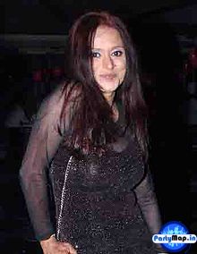 Official profile picture of Krutika Desai Khan