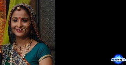 Photo of Lata Sabharwal at a show