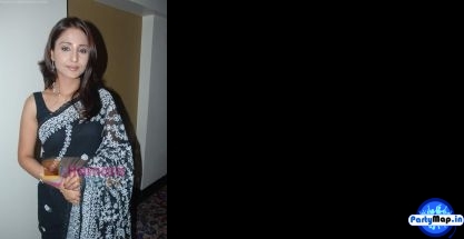 Photo of Lata Sabharwal at a concert