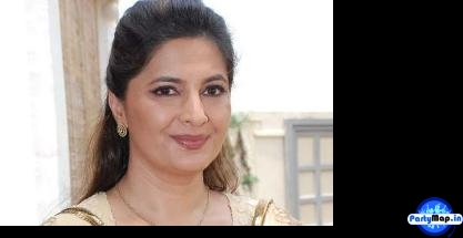 Photo of Mahru Sheikh at a show