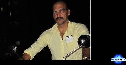 Photo of Manish Wadhwa at a show
