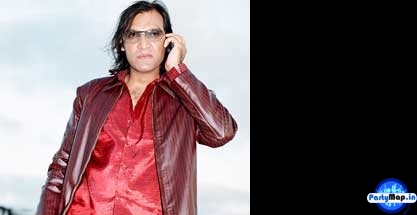 Photo of Manish Wadhwa at a concert