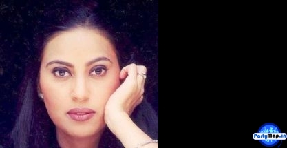 Photo of Neelu Kohli at a show