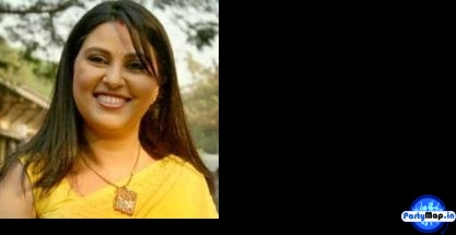 Photo of Neelu Kohli at a concert