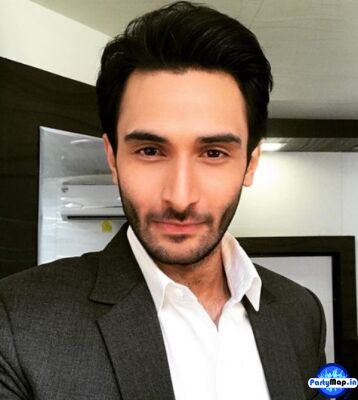 Photo of Rohan Mehra at a show