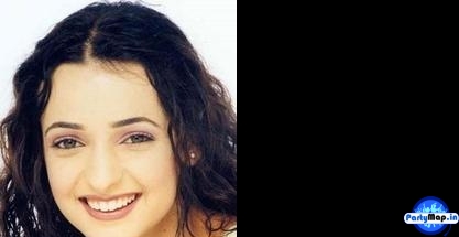 Photo of Sanaya Irani at a concert