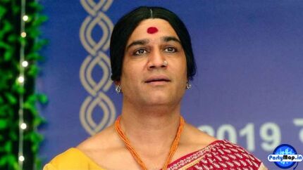 Photo of Sharad Kelkar at a show