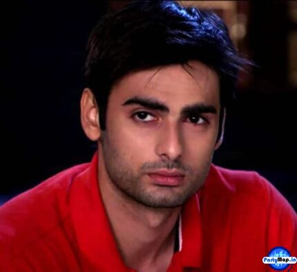 Official profile picture of Varun Kapoor
